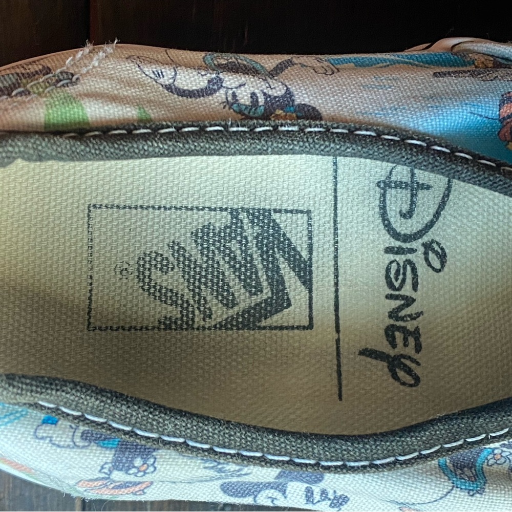 Aloha Disney Vans! - Picture 4 of 4